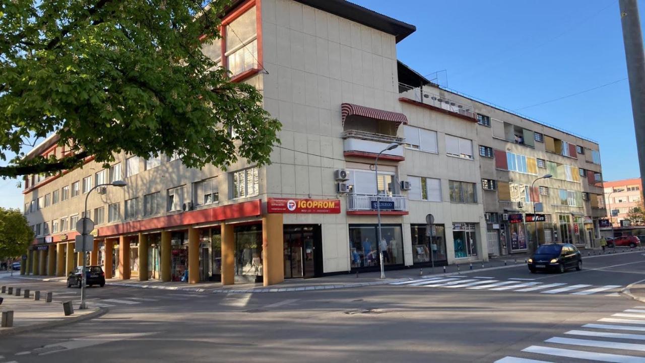 Penthouse Stan 80M2, Terasa 36M2, Garaza... Centar Banja Luke - Gradski Park Banja Luka Kültér fotó