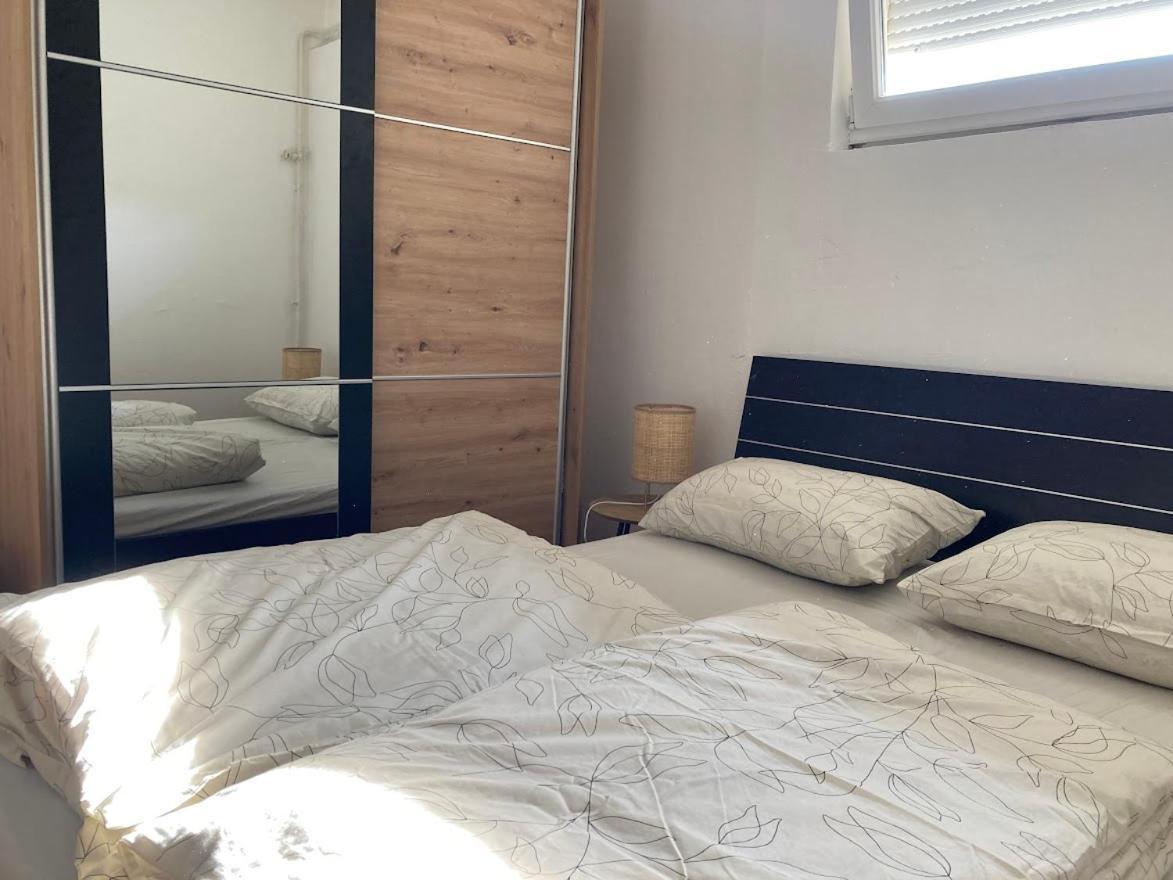Penthouse Stan 80M2, Terasa 36M2, Garaza... Centar Banja Luke - Gradski Park Banja Luka Kültér fotó